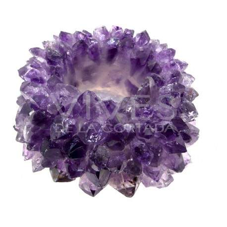 Posavela on points of amethysts. 