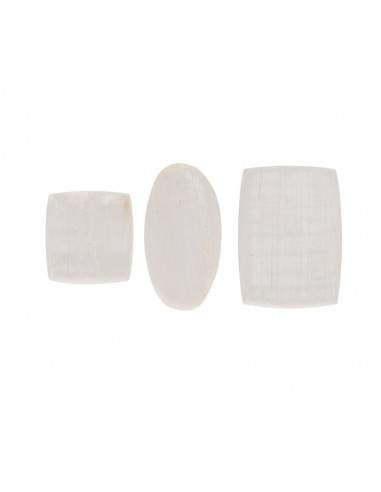 Cabochon de sélénite semi-poli