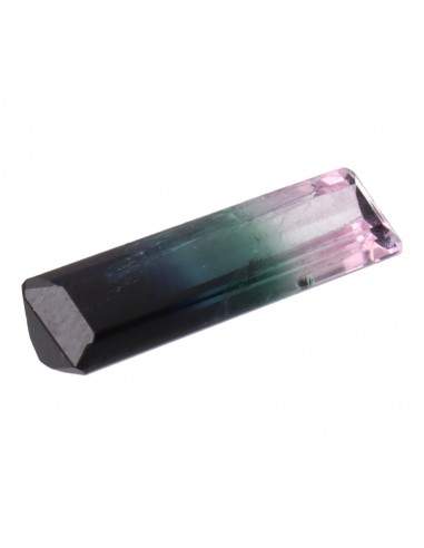 Cabochon de tourmaline tricolore facetté