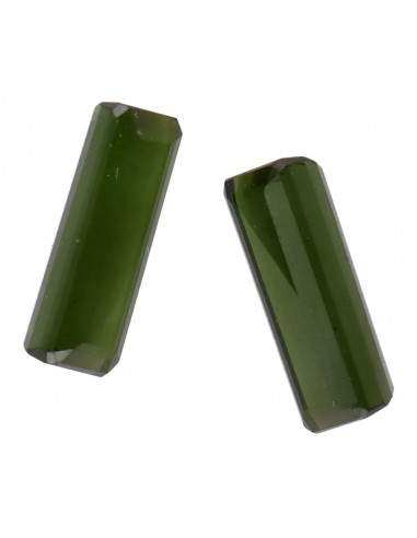 Cabochons de tourmaline verte...