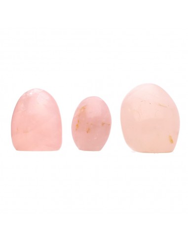 Formes de quartz rose poli