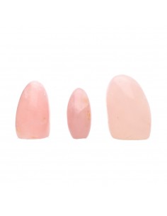 Formes de quartz rose poli 2