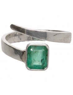 Faceted Emerald Ring in 925...