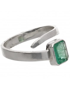 Faceted Emerald Ring in 925... 2