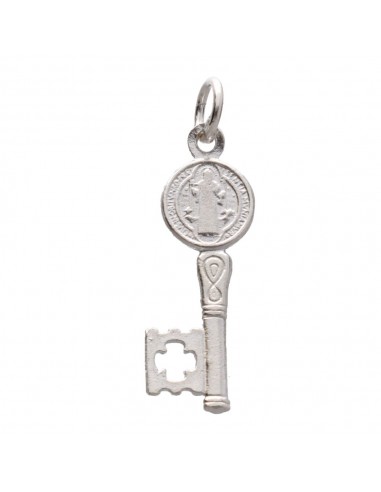 Petit pendentif Clé de Saint Benoît...