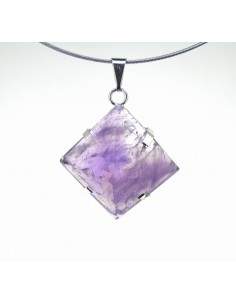 Pendentif Pyramide agrafée Amatsite