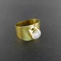 Anillo de Bronce con Piedra Luna